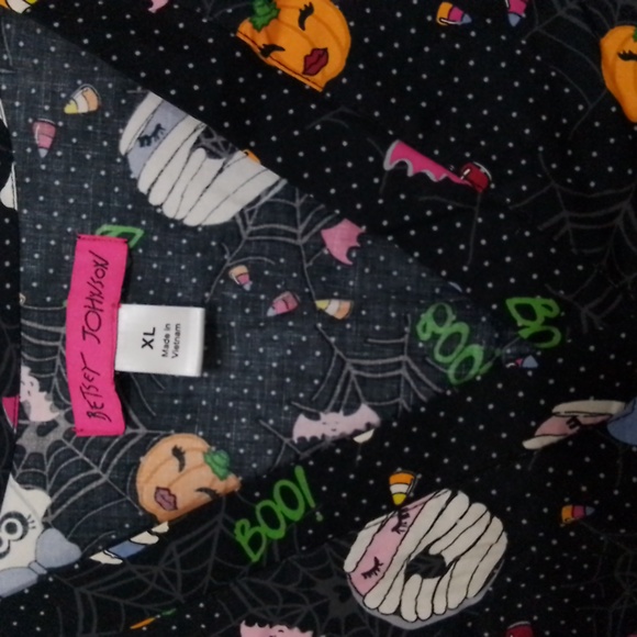 BETSEY JOHNSON SCRUB - Picture 2 of 5